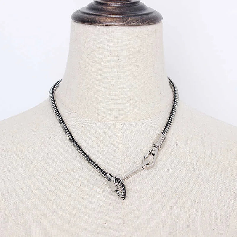 Edgy Y2K Zipper Necklace - Grunge Aesthetic Jewelry for 90s Fashion Lovers