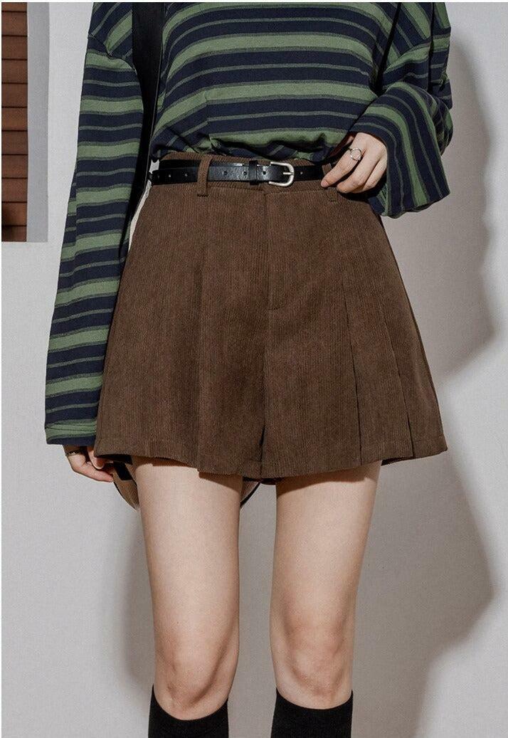 Y2K Grunge Corduroy Shorts for Summer: Trendy 90s Aesthetic Outfit Essential