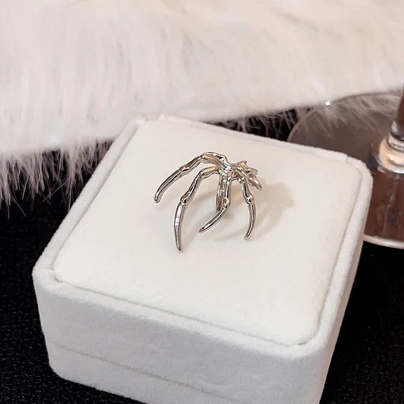 Y2K Grunge Spider Earcuff - Trendy Gothic Jewelry for 2000s Fashion Lovers